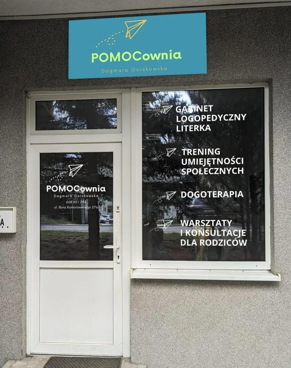 Wejście do POMOCowni przy ul. Bora-Komorowskiego 27a w Gorzowie Wielkopolskim